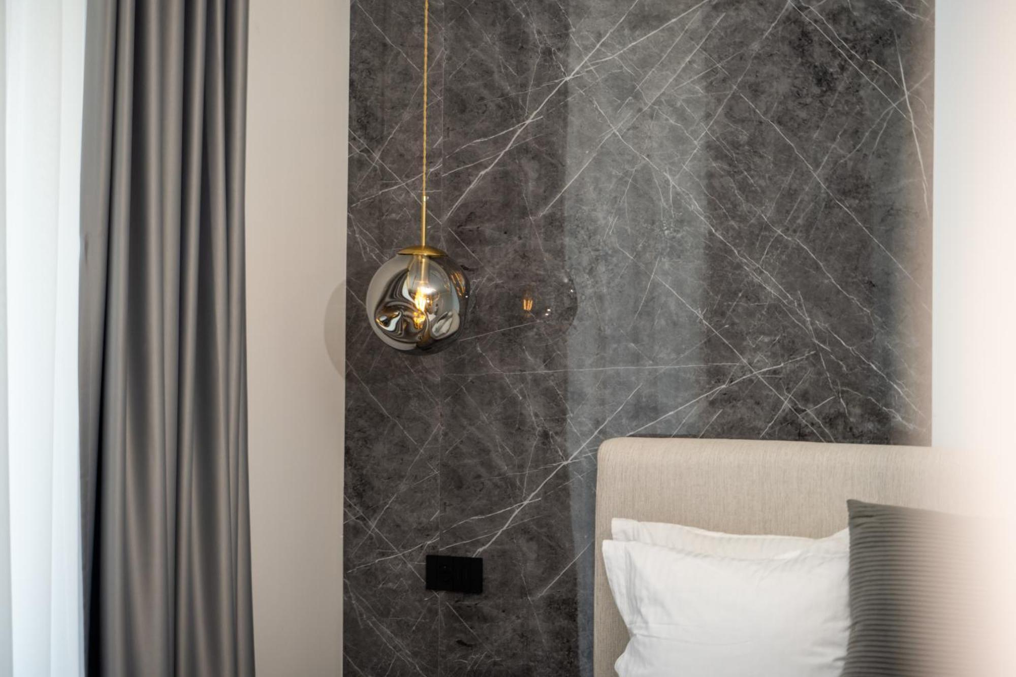 Hotel Teuta Улцинь Экстерьер фото